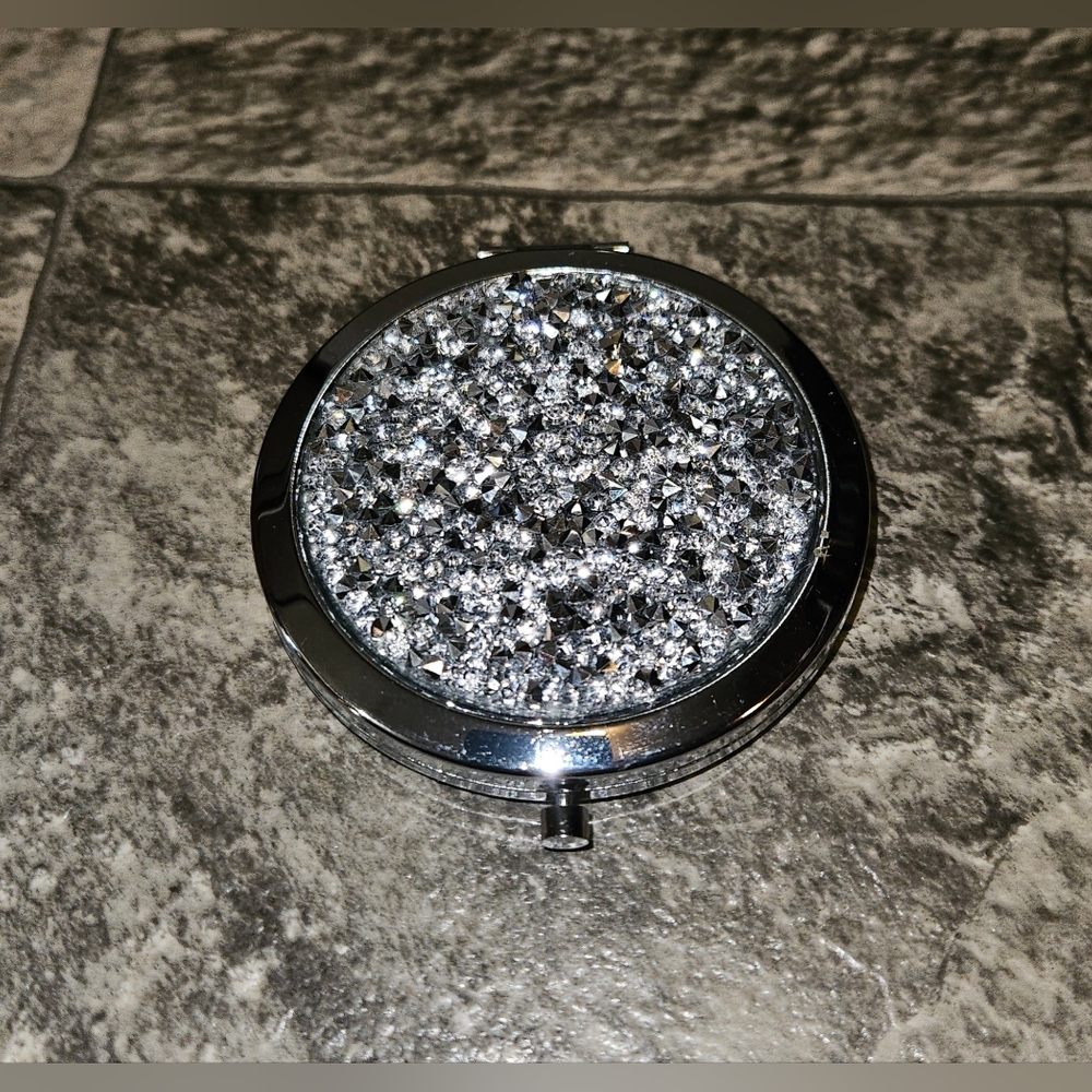 Silver Rhinestone Compact Mirror BNIB - Picture 9 of 14